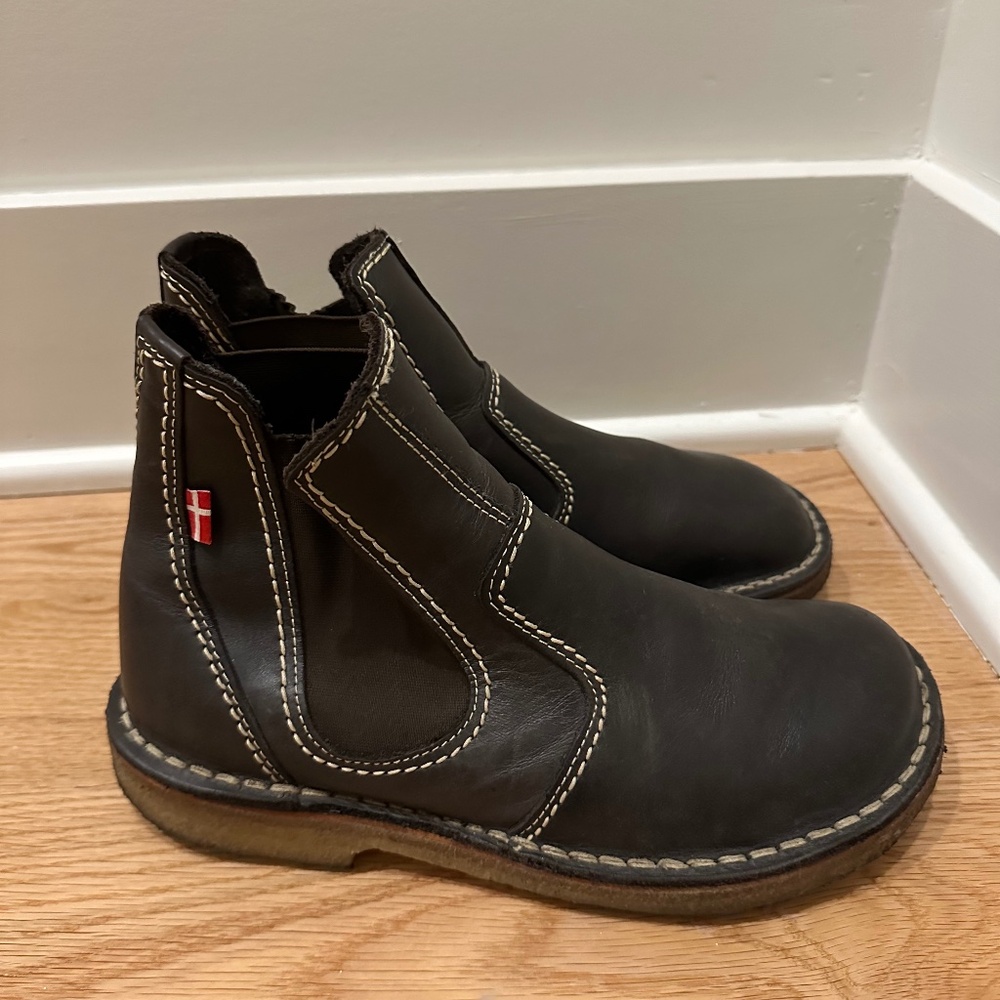 Duckfeet Roskilde Chelsea boots size 40